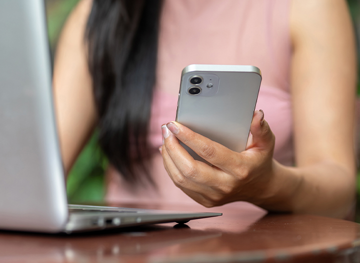 iPhone 11 vs 12 różnice