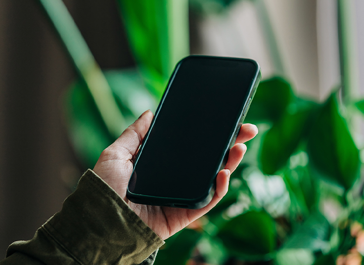 Nowy iPhone na raty czy tańszy odnowiony – co wybrać?