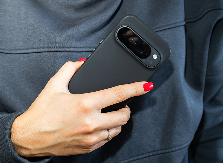 google pixel 10 pro vs iphone 17 pro max