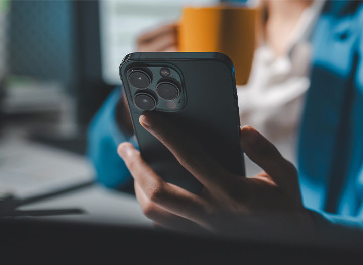 iphone 15 pro max vs poco f7 ultra