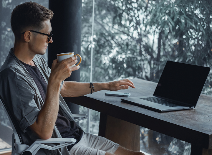 macbook pro 16 vs 14